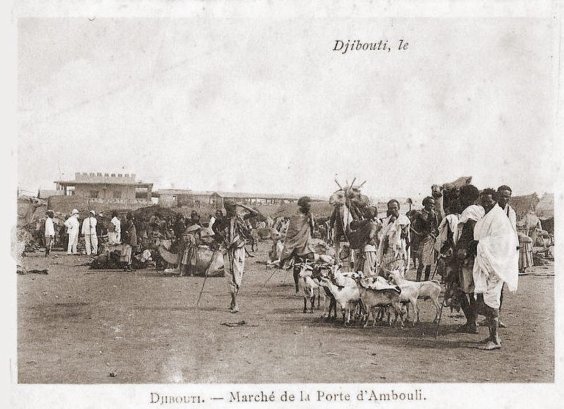 Marché de la porte d'Ambouli début XXe siècle