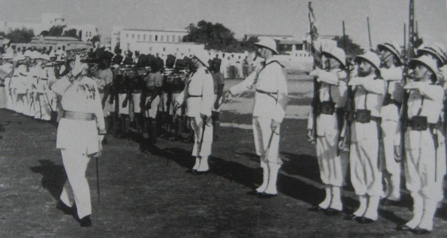 Legentilhomme passant en revue les troupes, Djibouti vers 1939