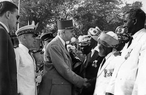 De Gaulle rencontre les responsables djiboutiens en 1966